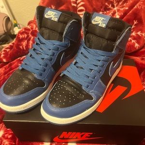 Jordon 1 retro high OG blue/black